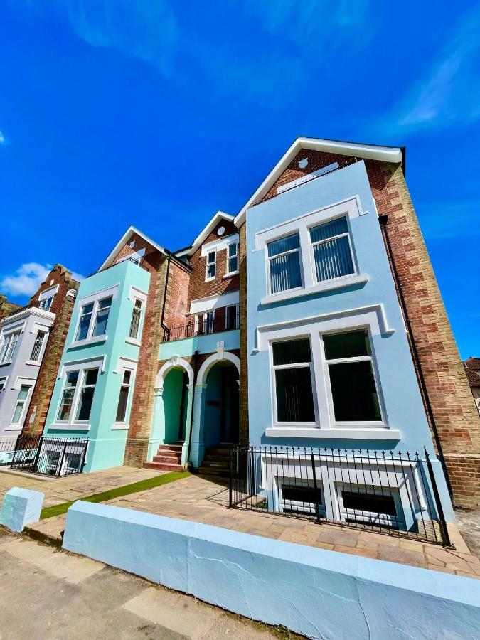 Sea Breeze - Coast Apartment Bournemouth Bagian luar foto