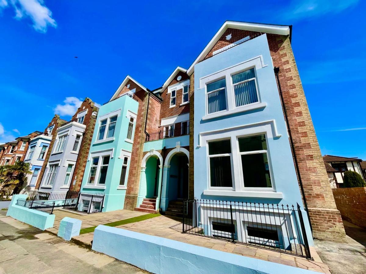 Sea Breeze - Coast Apartment Bournemouth Bagian luar foto