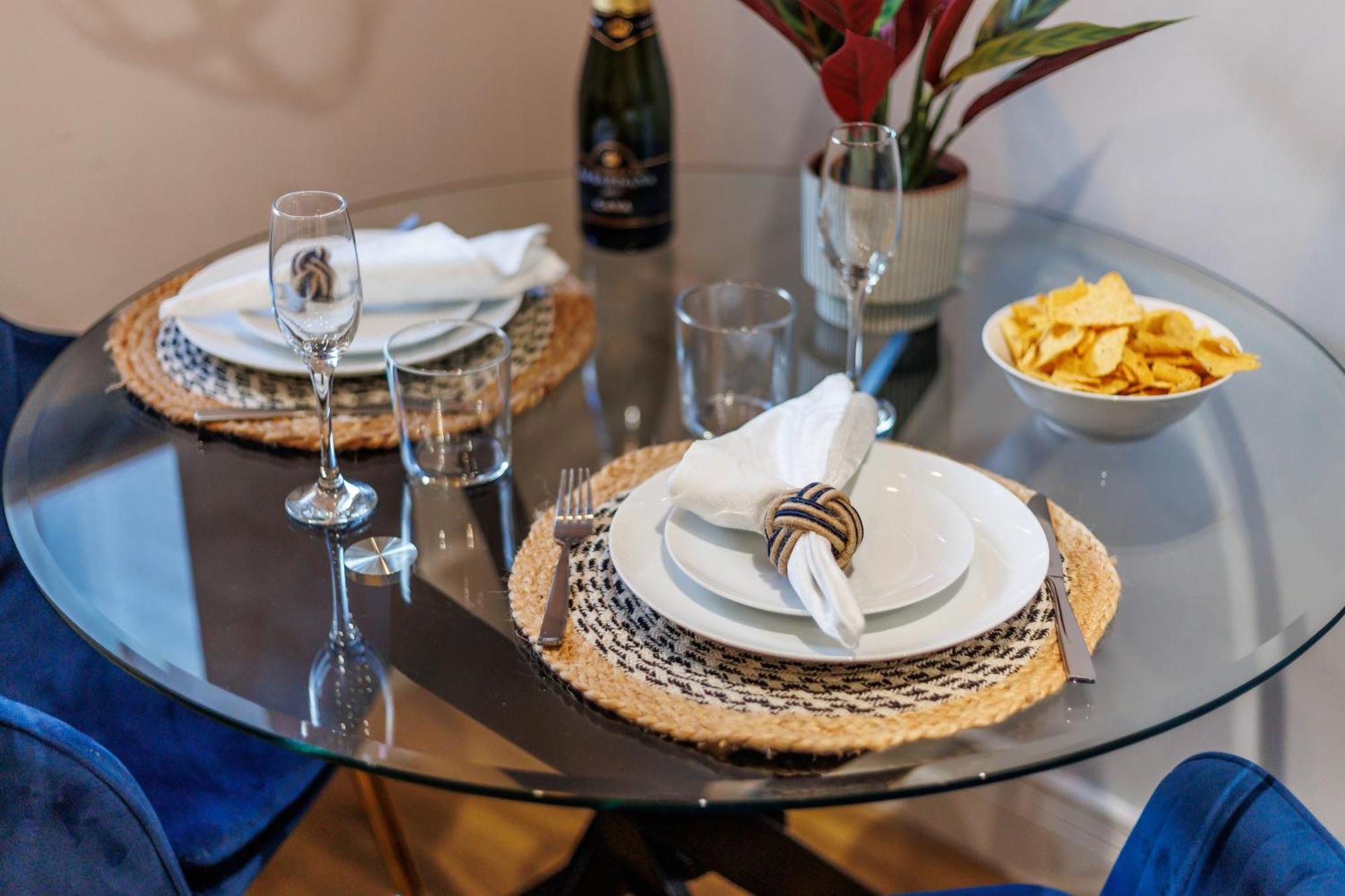 Sea Breeze - Coast Apartment Bournemouth Bagian luar foto