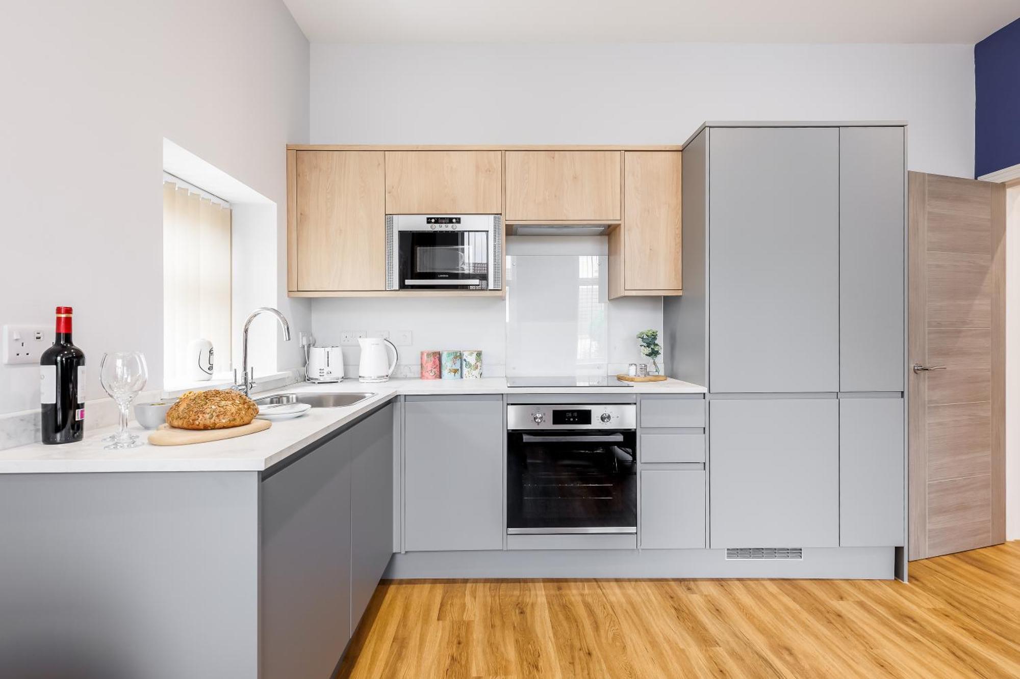 Sea Breeze - Coast Apartment Bournemouth Bagian luar foto