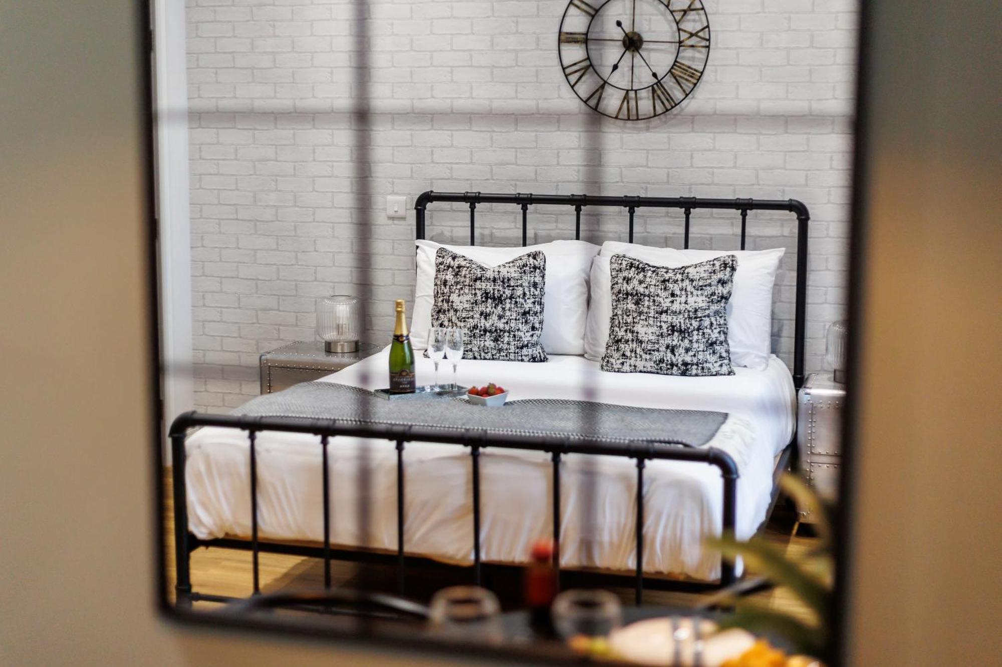 Sea Breeze - Coast Apartment Bournemouth Bagian luar foto